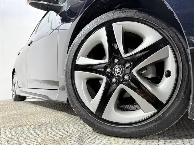 トヨタ プリウス A ツーリングセレクション 大阪府 2022(令4)年 1.3万km アティチュードブラックマイカ モデリスタエアロ　黒革シート　純正ＤオーディオＴＶ　３６０カメラ　パワーシート／ヒーター　衝突軽減　レーダーＣ　クリアランスソナー　ＢＳＭ　パークアシスト　ＨＵＤ　１００Ｖ電源　ワンオーナー