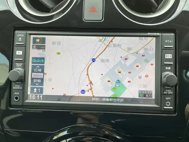 日産 ノート X 神奈川県 2017(平29)年 0.4万km シャイニングブルー (株)IDOMが運営する【じしゃロン秦野店】の自社ローン専用車両になります。こちらは現金またはオートローンご利用時の価格です。自社ローンご希望の方は別途その旨お申付け下さい/HDDナビ/ワンセグテレビ/バックカメラ/アイドリングストップ/プッシュスタート/ドアバイザー/ETC