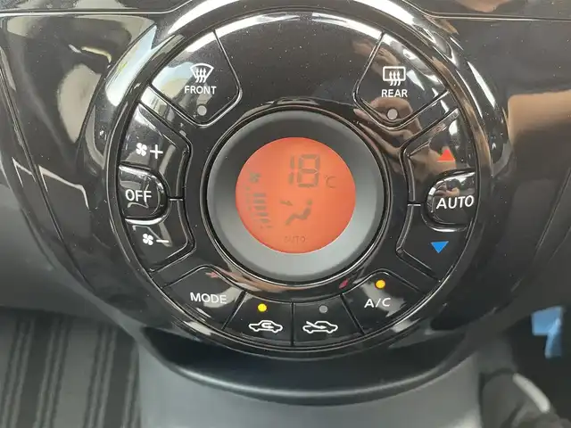 日産 ノート X 神奈川県 2017(平29)年 0.4万km シャイニングブルー (株)IDOMが運営する【じしゃロン秦野店】の自社ローン専用車両になります。こちらは現金またはオートローンご利用時の価格です。自社ローンご希望の方は別途その旨お申付け下さい/HDDナビ/ワンセグテレビ/バックカメラ/アイドリングストップ/プッシュスタート/ドアバイザー/ETC