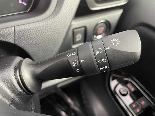 トヨタ ヴォクシー ZS 煌 埼玉県 2018(平30)年 5.4万km ホワイトパールクリスタルシャイン トヨタセーフティセンス/・プリクラッシュセーフティシステム（対車両）/・レーンディパーチャーアラート/・オートマチックハイビーム/両側パワースライドドア　前後ドライブレコーダー　純正ナビ　フルセグ　Bluetooth　CD　SD　DVD　バックカメラ　ビルトインETC LEDヘッドライト　フォグランプ　純正AW　スマートキー　プッシュスタート　