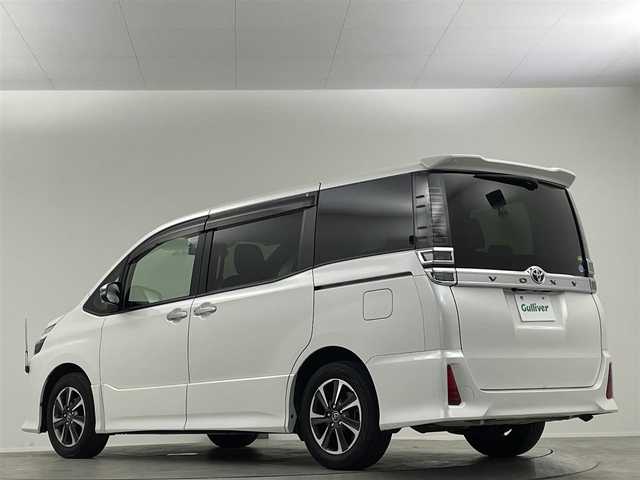 トヨタ ヴォクシー ZS 煌 埼玉県 2018(平30)年 5.4万km ホワイトパールクリスタルシャイン トヨタセーフティセンス/・プリクラッシュセーフティシステム（対車両）/・レーンディパーチャーアラート/・オートマチックハイビーム/両側パワースライドドア　前後ドライブレコーダー　純正ナビ　フルセグ　Bluetooth　CD　SD　DVD　バックカメラ　ビルトインETC LEDヘッドライト　フォグランプ　純正AW　スマートキー　プッシュスタート　