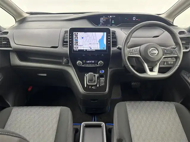 日産 セレナ e－パワー ハイウェイスター V 福井県 2022(令4)年 2.1万km ダイヤモンドブラック プロパイロット/・衝突軽減ブレーキ/・車線逸脱警報機能/・レーンキープアシスト/・クルーズコントロール（追従有）/純正10インチナビ/【AM/FM/CD/DVD/Blu-rayDisc/Bluetooth/フルセグTV】/アラウンドビューモニター/ETC/両側パワースライドドア/プッシュスタート/スマートキー/スペアキー/オートライト/LEDヘッドライド/フォグランプ/コーナーセンサー