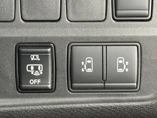 日産 セレナ e－パワー ハイウェイスター V 福井県 2022(令4)年 2.1万km ダイヤモンドブラック プロパイロット/・衝突軽減ブレーキ/・車線逸脱警報機能/・レーンキープアシスト/・クルーズコントロール（追従有）/純正10インチナビ/【AM/FM/CD/DVD/Blu-rayDisc/Bluetooth/フルセグTV】/アラウンドビューモニター/ETC/両側パワースライドドア/プッシュスタート/スマートキー/スペアキー/オートライト/LEDヘッドライド/フォグランプ/コーナーセンサー