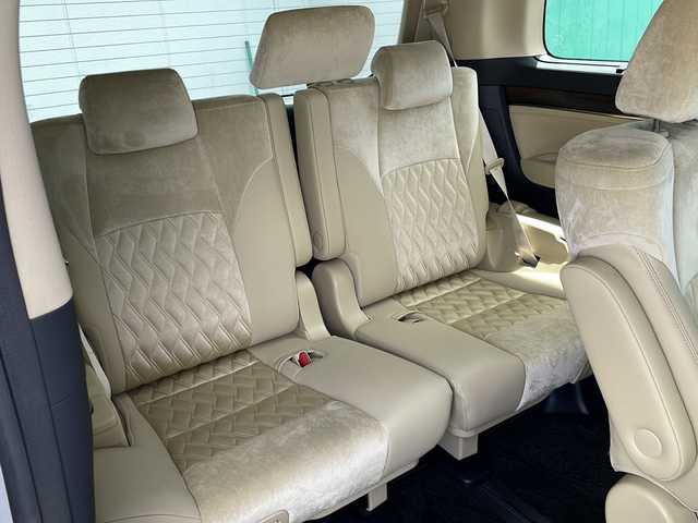 トヨタ ヴェルファイア V 京都府 2015(平27)年 6.6万km ホワイトパールクリスタルシャイン 純正９インチナビ　ＤＶＤ再生　Ｂｌｕｅｔｏｏｔｈオーディオ　フルセグ　バックカメラ　後席フリップダウンモニター　プリクラッシュセーフティ　レーダークルーズコントロール　両側パワースライド　ＬＥＤライト