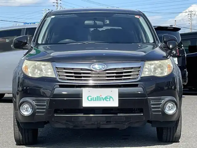スバル フォレスター 2．0XS 道央・札幌 2008(平20)年 13万km ダークグレーメタリック ４WD/社外HDDナビ/AM/FM/CD/DVD/SD/AUX/ワンセグ/横滑り防止装置/クルーズコントロール/ETC/ドライブレコーダー/ECOMODE/前席シートヒーター/革巻きステアリング/ステアリングリモコン/MTモード付AT/リモコンキー/キセノンヘッドライト/フォグランプ/電動格納ミラー/純正フロアマット/ドアバイザー/スペアキー/純正AW付冬タイヤ積込/215/65/R16/2021年/山8mm