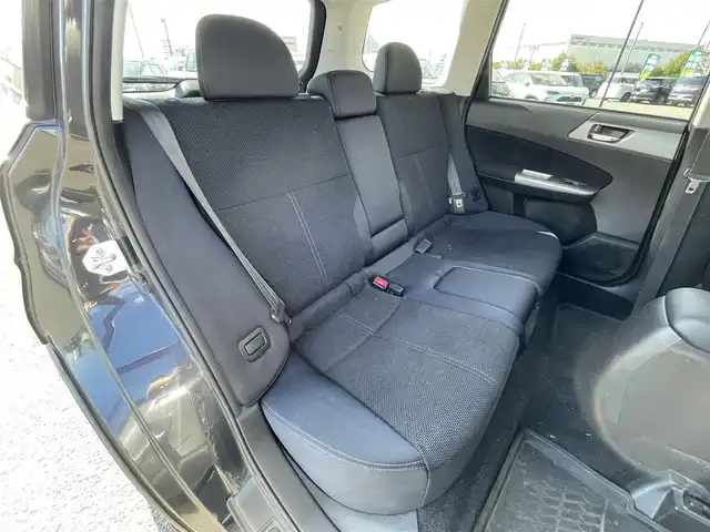 スバル フォレスター 2．0XS 道央・札幌 2008(平20)年 13万km ダークグレーメタリック ４WD/社外HDDナビ/AM/FM/CD/DVD/SD/AUX/ワンセグ/横滑り防止装置/クルーズコントロール/ETC/ドライブレコーダー/ECOMODE/前席シートヒーター/革巻きステアリング/ステアリングリモコン/MTモード付AT/リモコンキー/キセノンヘッドライト/フォグランプ/電動格納ミラー/純正フロアマット/ドアバイザー/スペアキー/純正AW付冬タイヤ積込/215/65/R16/2021年/山8mm