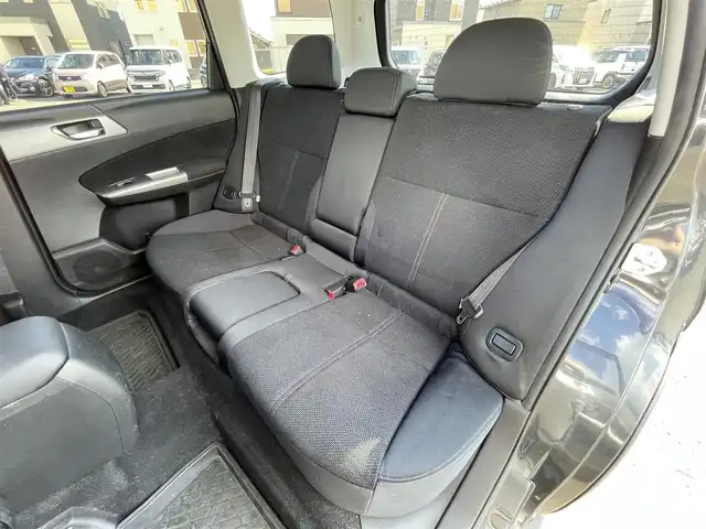 スバル フォレスター 2．0XS 道央・札幌 2008(平20)年 13万km ダークグレーメタリック ４WD/社外HDDナビ/AM/FM/CD/DVD/SD/AUX/ワンセグ/横滑り防止装置/クルーズコントロール/ETC/ドライブレコーダー/ECOMODE/前席シートヒーター/革巻きステアリング/ステアリングリモコン/MTモード付AT/リモコンキー/キセノンヘッドライト/フォグランプ/電動格納ミラー/純正フロアマット/ドアバイザー/スペアキー/純正AW付冬タイヤ積込/215/65/R16/2021年/山8mm