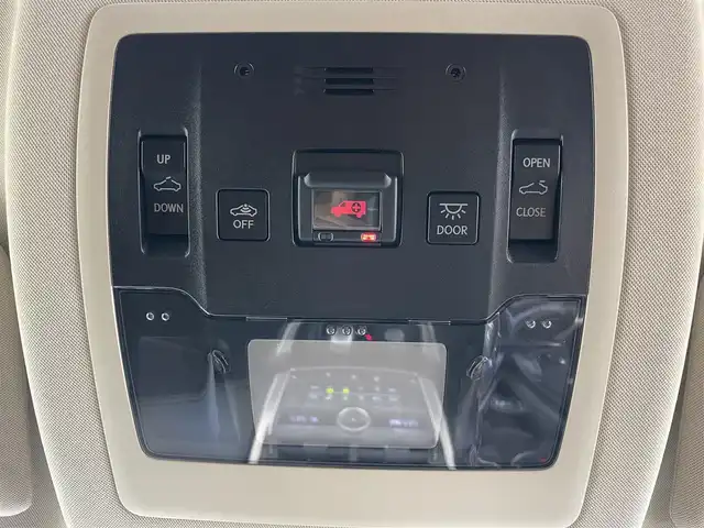 レクサス ＮＸ 200t Iパッケージ 愛知県 2015(平27)年 6.2万km ソニッククォーツ サンルーフ/プリクラッシュセーフティ/ブラインドスポットモニター/レーントレーシングアシスト/純正SDナビ/・フルセグTV/Bluetooth/CD/DVD/USB/バック＋サイドカメラ/ビルドインETC/パドルシフト/電子パーキング/LEDヘッドライト/クリアランスソナー/シートヒーター/ステアリングヒーター/オートクルーズコントロール/コーナーセンサー/ミラーヒーター/フロアマット