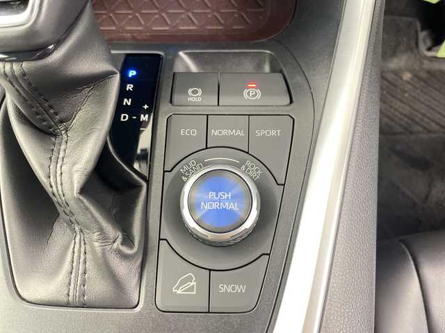 トヨタ ＲＡＶ４ G Zパッケージ 道央・札幌 2019(令1)年 5.8万km アティチュードブラックマイカ ・４WD/ サンルーフ/・トヨタセーフティセンス/・プリクラッシュセーフティ/・レーダークルーズコントロール/・TRDエアロ（F.S.R）/・純正9インチナビ/・DVD.CD.SD.Bluetooth/・フルセグ/バックカメラ /・レザーシート/パワーシート/・運手席/助手席シートヒーター/・デジタルインナーミラー/・パワーバックドア /・ビルトインETC/・トノカバー/・スマートキー