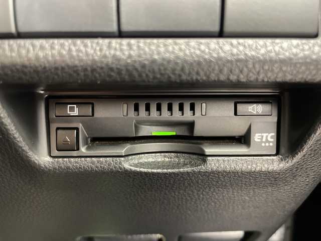 トヨタ ＲＡＶ４ G Zパッケージ 道央・札幌 2019(令1)年 5.8万km アティチュードブラックマイカ ・４WD/ サンルーフ/・トヨタセーフティセンス/・プリクラッシュセーフティ/・レーダークルーズコントロール/・TRDエアロ（F.S.R）/・純正9インチナビ/・DVD.CD.SD.Bluetooth/・フルセグ/バックカメラ /・レザーシート/パワーシート/・運手席/助手席シートヒーター/・デジタルインナーミラー/・パワーバックドア /・ビルトインETC/・トノカバー/・スマートキー
