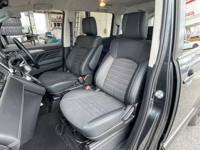 三菱 デリカＤ：５ シャモニー 福島県 2024(令6)年 0.8万km グレーⅡ 4WD（切替）/MTモード付/純正アルミホイール/LEDヘッドライト/オートライト/SDナビ（CD・DVD・BT・フルセグTV）/パワーバックドア/衝突被害軽減ブレーキ/レーンキープアシスト/バックカメラ/ETC/ドライブレコーダー/オートマチックハイビーム/社外フロアマット