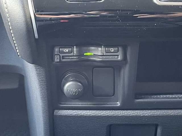 三菱 デリカＤ：５ シャモニー 福島県 2024(令6)年 0.8万km グレーⅡ 4WD（切替）/MTモード付/純正アルミホイール/LEDヘッドライト/オートライト/SDナビ（CD・DVD・BT・フルセグTV）/パワーバックドア/衝突被害軽減ブレーキ/レーンキープアシスト/バックカメラ/ETC/ドライブレコーダー/オートマチックハイビーム/社外フロアマット