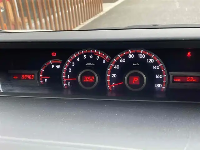 トヨタ ヴォクシー ZS 煌Ⅱ 千葉県 2012(平24)年 10万km ホワイトパールクリスタルシャイン (株)IDOMが運営する【じしゃロン八千代店】の自社ローン対象車両になります。こちらは現金またはオートローンご利用時の価格です。自社ローンご希望の方は別途その旨お申付け下さい/純正ナビ/バックカメラ/両側パワースライドドア/ETC