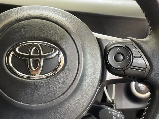 トヨタ アクア G GRスポーツ 17インチPKG 岩手県 2019(令1)年 6.7万km ホワイトパールクリスタルシャイン トヨタセーフティセンスC/プリクラッシュセーフティ/レーンディパーチャーアラート/オートマチックハイビーム/先行車発進告知機能/クルーズコントロール/横滑り防止装置/シートヒーター/オートライト/LEDヘッドランプ/専用チューニングサスペンション/補強ブレース/GR３本スポーク小径ステアリング/スポーツシート/専用チューニングパワーステアリング/純正ナビ/バックカメラ/ETC２．０/ドライブレコーダー/専用１７インチアルミホイール