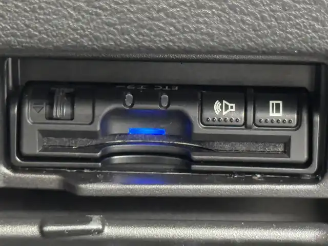 日産 セレナ ハイウェイスター G プロパイロットED 福岡県 2017(平29)年 3.2万km ダイヤモンドブラック 純正９型ナビ／フルセグＴＶ　/バックカメラ　/ＥＴＣ　/プロパイロット　/コーナーセンサー　/エマージェンシーブレーキ　/レーンキープ　/両側電動スライドドア　/プッシュスタート　/Ｗエアコン　/純正１６インチＡＷ