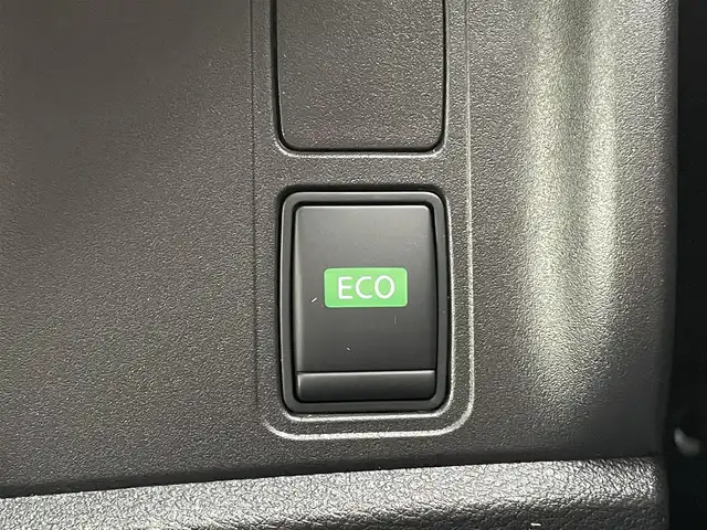 日産 セレナ X VセレクションⅡ 岩手県 2018(平30)年 11.1万km ブリリアントホワイトパール 【(株)IDOMが運営する【じしゃロン盛岡店】の自社ローン対象車両になります。こちらは現金ご利用時の価格です。自社ローンご希望の方は別途その旨お申付け下さい。】/衝突軽減システム/両側パワースライドドア/純正ナビ/CD/DVD/フルセグ/Bluetooth/SD/プッシュスタート/スマートキー/スペアキー/フォグライト/オートライト/バックカメラ/ETC