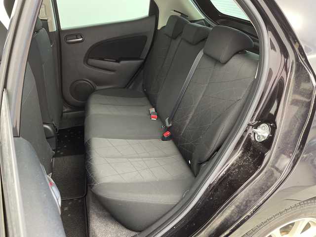 マツダ デミオ 13－スカイアクティブ 新潟県 2012(平24)年 4.6万km ラディアントエボニーマイカ ステアリングスイッチ/ハンドブレーキ/カードホルダー/純正ドアバイザー/リモコンキー/スペアキー/アイドリングストップ/純正メモリナビ/ワンセグ/USB入力端子/フルフラットシート/純正フロアマット/キセノンオートライト/ISOFIX