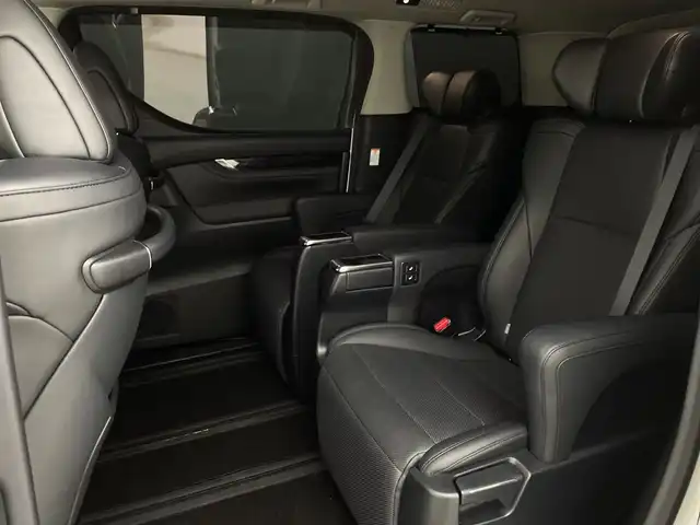 トヨタ アルファード S Cパッケージ 新潟県 2019(令1)年 4.3万km 白 アルパインフリップダウンモニター/アルパイン11インチナビ/  　フルセグ/CD/DVD/BT/バックカメラ/両側パワースライドドア/おしパワーバックドア/レーダークルーズコントロール/LEDオートライト/オートハイビーム/レザーシート/パワーシート/シートメモリー/シートヒーター/シートエアコン/純正18インチアルミホイール/ステリングスイッチ/ステリングヒーター/スマートキー/ビルトインETC