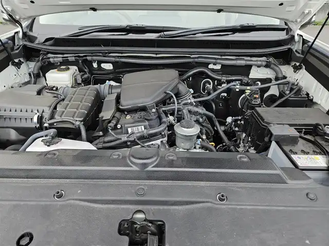 トヨタ ランドクルーザー プラド TX Lパッケージ マットブラED 兵庫県 2023(令5)年 2万km ホワイトパールクリスタルシャイン 4WD/純正ナビ/フルセグTV/バックカメラ/ビルトインETC2.0/ドライブレコーダー/アルパイン後席用フリップダウンモニター/レーダークルーズコントロール/クリアランスソナー/セーフティセンス/・衝突被害軽減ブレーキ/・車線逸脱防止支援/・オートマチックハイビーム/・標識認識/パーキングサポートブレーキ/LEDヘッドランプ/革巻きステアリング/ベージュ革シート/前席パワーシート/前席シートヒーター/ベンチレーション/3列目電動格納シート/純正18インチアルミホイール/スマートキー/プッシュエンジンスタート/禁煙車