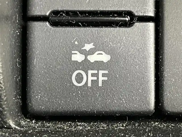 スズキ ジムニー XC 岡山県 2022(令4)年 3.5万km ピュアホワイトP 純正ナビ(SKX-S806)/【CD/DVD/BT/フルセグ/iPod】/クルーズコントロール/衝突軽減ブレーキ/レーンキープアシスト/横滑り防止装置/バックカメラ/オートライト/ＬＥＤヘッドライト/エンジンスタートボタン/ビルトインＥＴＣ/社外ドライブレコーダー(前後)/ダウンヒルアシストコントロール/センターデフロック