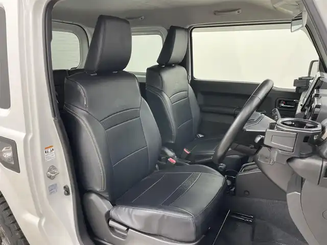 スズキ ジムニー XC 岡山県 2022(令4)年 3.5万km ピュアホワイトP 純正ナビ(SKX-S806)/【CD/DVD/BT/フルセグ/iPod】/クルーズコントロール/衝突軽減ブレーキ/レーンキープアシスト/横滑り防止装置/バックカメラ/オートライト/ＬＥＤヘッドライト/エンジンスタートボタン/ビルトインＥＴＣ/社外ドライブレコーダー(前後)/ダウンヒルアシストコントロール/センターデフロック