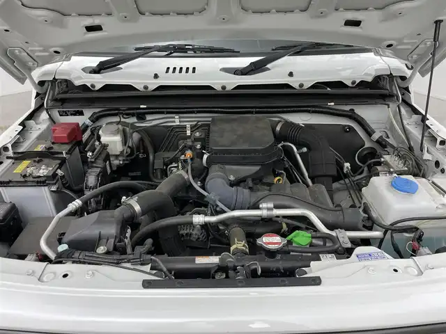 スズキ ジムニー XC 岡山県 2022(令4)年 3.5万km ピュアホワイトP 純正ナビ(SKX-S806)/【CD/DVD/BT/フルセグ/iPod】/クルーズコントロール/衝突軽減ブレーキ/レーンキープアシスト/横滑り防止装置/バックカメラ/オートライト/ＬＥＤヘッドライト/エンジンスタートボタン/ビルトインＥＴＣ/社外ドライブレコーダー(前後)/ダウンヒルアシストコントロール/センターデフロック