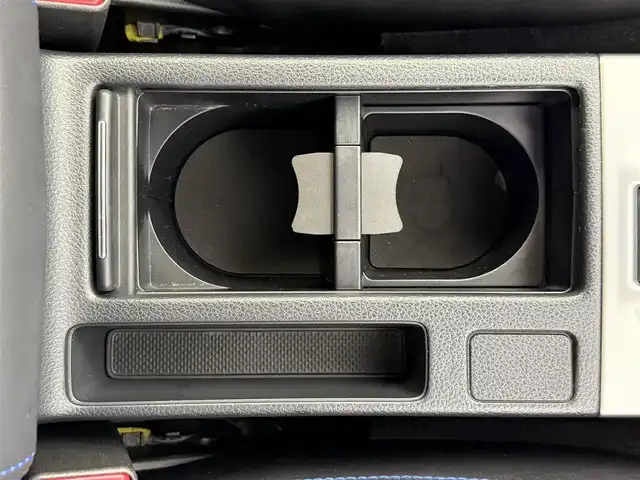 スバル レヴォーグ 2．0GT－S アイサイト 愛知県 2015(平27)年 6万km 黒 アイサイト/純正SDナビ/・フルセグTV/・Bluetooth/ハーフレザーシート/パワーシート/ステアリングリモコン/革巻きステアリング/パドルシフト/ETC/ドライブレコーダー/電子パーキングシステム/スペアキー/フォグランプ/LEDライト/トノカバー