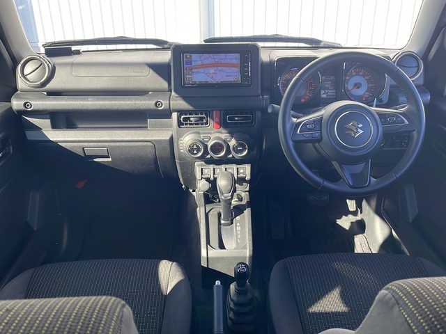 スズキ ジムニー XC 三重県 2018(平30)年 4.7万km ジャングルグリーン 禁煙/社外ナビ/フルセグTV/バックカメラ/シートヒーター/クルーズコントロール/背面タイヤ/ステアリングスイッチ/LEDオートライト/フォグランプ/ヘッドライトウォッシャー/電動格納ウィンカーミラー