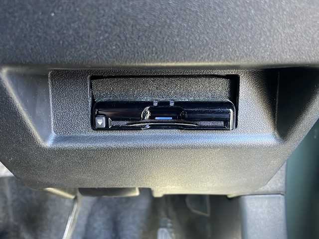 スズキ ジムニー XC 三重県 2018(平30)年 4.7万km ジャングルグリーン 禁煙/社外ナビ/フルセグTV/バックカメラ/シートヒーター/クルーズコントロール/背面タイヤ/ステアリングスイッチ/LEDオートライト/フォグランプ/ヘッドライトウォッシャー/電動格納ウィンカーミラー