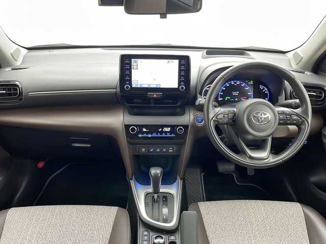 トヨタ ヤリスクロス ハイブリッド Z 秋田県 2021(令3)年 5.5万km ブラックマイカ/ホワイトパールクリスタルシャイン 2トーン 4WD/純正メモリナビ　/フルセグTV/AM/FM/Bluetooth/パノラミックビューモニター　/衝突被害軽減ブレーキ　/レーダークルーズコントロール　/ブラインドスポットモニター/レーンキープアシスト/横滑り防止装置　/前席シートヒーター/ステアリングヒーター/電動リアゲート/D席パワーシート/前後ドライブレコーダー/ビルトインETC/LEDヘッドライト/オートマチックハイビーム/AC100V/ハーフレザーシート/純正アルミホイール