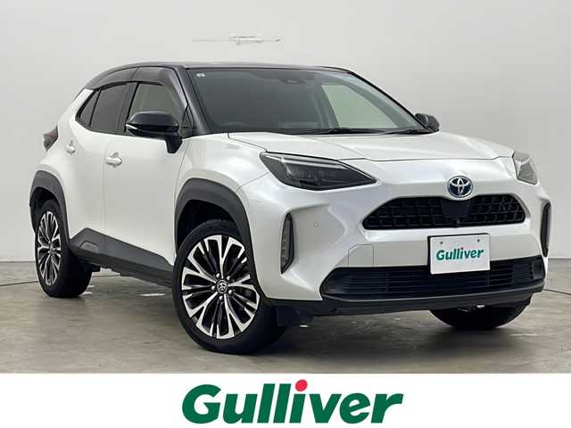 トヨタ ヤリスクロス ハイブリッド Z 秋田県 2021(令3)年 5.5万km ブラックマイカ/ホワイトパールクリスタルシャイン 2トーン 4WD/純正メモリナビ　/フルセグTV/AM/FM/Bluetooth/パノラミックビューモニター　/衝突被害軽減ブレーキ　/レーダークルーズコントロール　/ブラインドスポットモニター/レーンキープアシスト/横滑り防止装置　/前席シートヒーター/ステアリングヒーター/電動リアゲート/D席パワーシート/前後ドライブレコーダー/ビルトインETC/LEDヘッドライト/オートマチックハイビーム/AC100V/ハーフレザーシート/純正アルミホイール