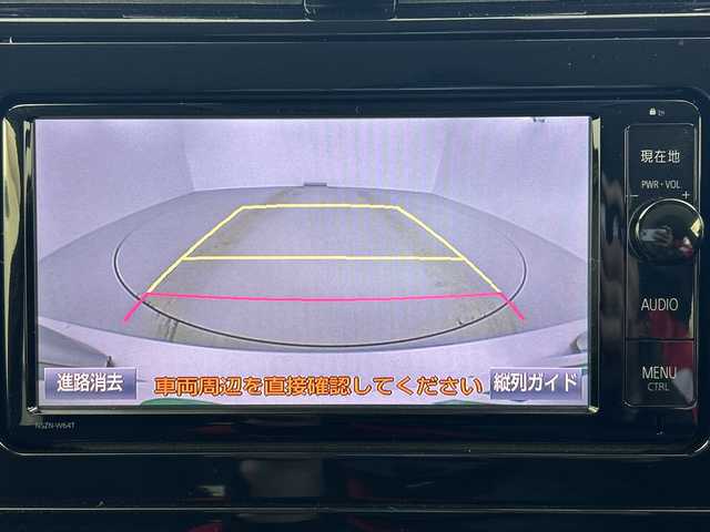 トヨタ プリウス S 奈良県 2016(平28)年 0.9万km シルバーM 純正ナビ/フルセグ CD DVD BT MSV/バックカメラ/ビルトインETC/プリクラッシュセーフティー/LDA/レーダークルーズコントロール/ふらつき検知機能/LEDヘッドライト/オートライト/オートハイビーム/スマートキー/スペアキー