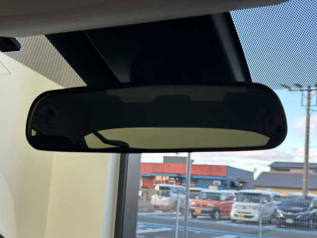 トヨタ プリウス S 奈良県 2016(平28)年 0.9万km シルバーM 純正ナビ/フルセグ CD DVD BT MSV/バックカメラ/ビルトインETC/プリクラッシュセーフティー/LDA/レーダークルーズコントロール/ふらつき検知機能/LEDヘッドライト/オートライト/オートハイビーム/スマートキー/スペアキー