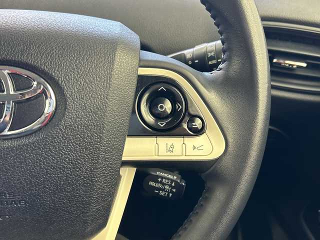 トヨタ プリウス S 奈良県 2016(平28)年 0.9万km シルバーM 純正ナビ/フルセグ CD DVD BT MSV/バックカメラ/ビルトインETC/プリクラッシュセーフティー/LDA/レーダークルーズコントロール/ふらつき検知機能/LEDヘッドライト/オートライト/オートハイビーム/スマートキー/スペアキー