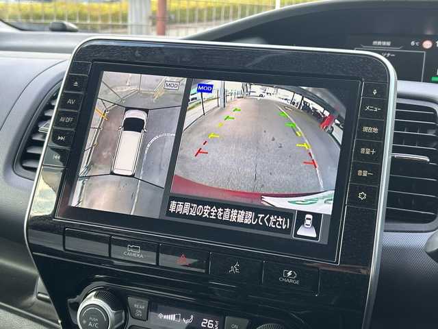 日産 セレナ e－パワー X 広島県 2019(令1)年 6.5万km マルーンレッド 禁煙/福祉車両/セーフティパックA/エマージェンシーブレーキ/車線逸脱警報/道路標識認識/ハイビームアシスト/クルーズコントロール/コーナーセンサー/純正１０インチナビ/・フルセグ/CD/DVD/Blu-ray/SD/REC/USB/アラウンドビューモニター/両側パワースライドドア/オートライト/ヘッドライトレベライザー/スマートキー/プッシュスタート/純正ドライブレコーダー（DJ4-D）/ETC/純正ドアバイザー/W+サイド+カーテンエアバック