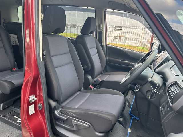 日産 セレナ e－パワー X 広島県 2019(令1)年 6.5万km マルーンレッド 禁煙/福祉車両/セーフティパックA/エマージェンシーブレーキ/車線逸脱警報/道路標識認識/ハイビームアシスト/クルーズコントロール/コーナーセンサー/純正１０インチナビ/・フルセグ/CD/DVD/Blu-ray/SD/REC/USB/アラウンドビューモニター/両側パワースライドドア/オートライト/ヘッドライトレベライザー/スマートキー/プッシュスタート/純正ドライブレコーダー（DJ4-D）/ETC/純正ドアバイザー/W+サイド+カーテンエアバック