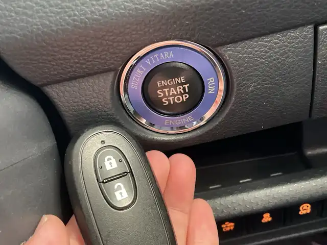 スズキ ハスラー タフワイルド 埼玉県 2018(平30)年 5.3万km フェニックスレッドパール/ブラック 2トーン レーダーブレーキサポート/純正ナビ/　　CD/DVD/BT/フルセグ　/バックカメラ　/コーナーセンサー　/ハーフレザー　/シートヒーター　/LEDヘッドライト/ビルトインETC　/スマートキー×2/禁煙車