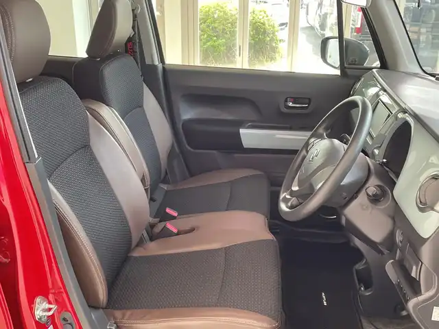 スズキ ハスラー タフワイルド 埼玉県 2018(平30)年 5.3万km フェニックスレッドパール/ブラック 2トーン レーダーブレーキサポート/純正ナビ/　　CD/DVD/BT/フルセグ　/バックカメラ　/コーナーセンサー　/ハーフレザー　/シートヒーター　/LEDヘッドライト/ビルトインETC　/スマートキー×2/禁煙車