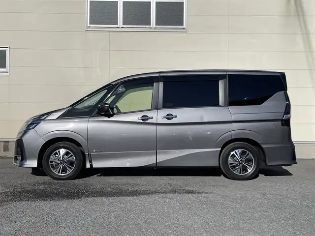 日産 セレナ e－パワー ハイウェイスター V 茨城県 2020(令2)年 2.1万km ダークメタルグレー 10インチ純正ナビ/純正フリップダウンモニター/アラウンドビューモニター/両側パワースライドドア/防水革調シート/プロパイロット/LEDヘッドライト/革巻きステアリング/ステアリングスイッチ/プッシュスタート/コーナーセンサー/アイドリングストップ/フロアマット/電子式パーキング/ETC/LDW/LDP/BSW/ドライブレコーダー