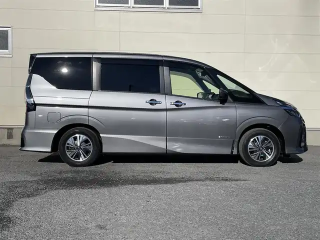 日産 セレナ e－パワー ハイウェイスター V 茨城県 2020(令2)年 2.1万km ダークメタルグレー 10インチ純正ナビ/純正フリップダウンモニター/アラウンドビューモニター/両側パワースライドドア/防水革調シート/プロパイロット/LEDヘッドライト/革巻きステアリング/ステアリングスイッチ/プッシュスタート/コーナーセンサー/アイドリングストップ/フロアマット/電子式パーキング/ETC/LDW/LDP/BSW/ドライブレコーダー