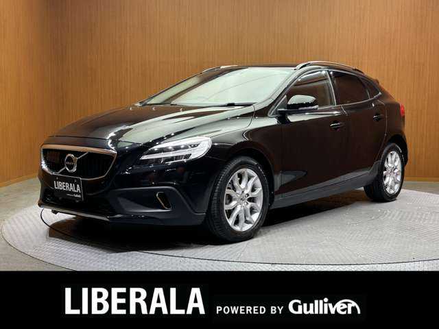 ボルボ Ｖ４０ クロスカントリー D4 モメンタム 千葉県 2018(平30)年 5.4万km 黒 ＡＣＣ　/ＢＬＩＳ　/純正ナビ　/バックカメラ　/メモリーパワーシート　/シートヒーター　/ドライブレコーダー　/ＬＥＤヘッドライト　/オートライト　/レーンアシスト　/ＥＴＣ　/純正１７インチＡＷ　/ルーフレール