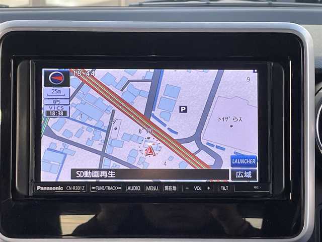スズキ スペーシア カスタム HYBRID XS ターボ 三重県 2018(平30)年 8.4万km ピュアホワイトP (株)IDOMが運営する【じしゃロン四日市店】の自社ローン専用車両になります。こちらは現金またはオートローンご利用時の価格です。自社ローンご希望の方は別途その旨お申付け下さい/純正SDナビ/フルセグTV/（AM/FM/BT/CD/DVD/SD/HDMI）/バックカメラ/両側パワースライドドア/衝突軽減ブレーキ/ハーフレザー/シートヒーター/レーンキープアシスト/クリアランスソナー/パドルシフト/ETC