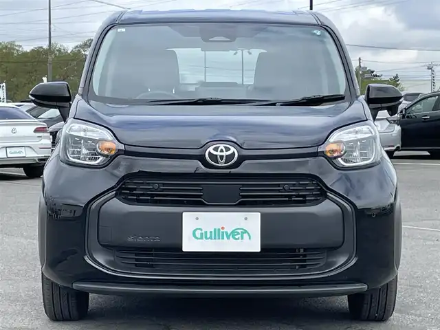 トヨタ シエンタ ハイブリッド G 道央・札幌 2024(令6)年 0.8万km ブラック ４WD/寒冷地仕様/純正ディスプレイオーディオ/AM/FM/BT/フルセグ/トヨタセーフティセンス/プリクラッシュセーフティ/横滑り防止装置/レーダークルーズコントロール/レーンキープアシスト/クリアランスソナー/ブラインドスポットモニター/リアクロストラフィックアラート/パーキングサポートブレーキ/プロアクティブドライビングアシスト/ロードサインアシスト/バックカメラ/ビルトインETC/EVMODE/DRIVEMODE切替/ワイパーデアイサー/両側パワースライドドア/ステアリングリモコン/プッシュスタート/スマートキー/LEDヘッドライト/オートライト/オートハイビーム/ヘッドライトレベライザー/電動格納ミラー/ヒーテッドドアミラー/ウィンカーミラー/フロアマット/レンタカー登録