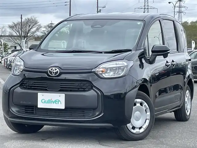 トヨタ シエンタ ハイブリッド G 道央・札幌 2024(令6)年 0.8万km ブラック ４WD/寒冷地仕様/純正ディスプレイオーディオ/AM/FM/BT/フルセグ/トヨタセーフティセンス/プリクラッシュセーフティ/横滑り防止装置/レーダークルーズコントロール/レーンキープアシスト/クリアランスソナー/ブラインドスポットモニター/リアクロストラフィックアラート/パーキングサポートブレーキ/プロアクティブドライビングアシスト/ロードサインアシスト/バックカメラ/ビルトインETC/EVMODE/DRIVEMODE切替/ワイパーデアイサー/両側パワースライドドア/ステアリングリモコン/プッシュスタート/スマートキー/LEDヘッドライト/オートライト/オートハイビーム/ヘッドライトレベライザー/電動格納ミラー/ヒーテッドドアミラー/ウィンカーミラー/フロアマット/レンタカー登録
