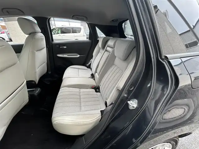 ホンダ フィット e:HEVホーム 大阪府 2020(令2)年 6.2万km ミッドナイトブルービームM 純正8インチSDナビ/（Bluetooth/フルセグTV/CD/DVD）/バックカメラ/前後コーナーセンサー/追従型クルーズコントロール/レーンキープアシスト/衝突被害軽減システム/盗難防止装置/純正ETC2.0/純正ドライブレコーダー（前後）/プッシュスタート/オートライト/オートマチックハイビーム/LEDライト/取扱説明書/スマートキー×2