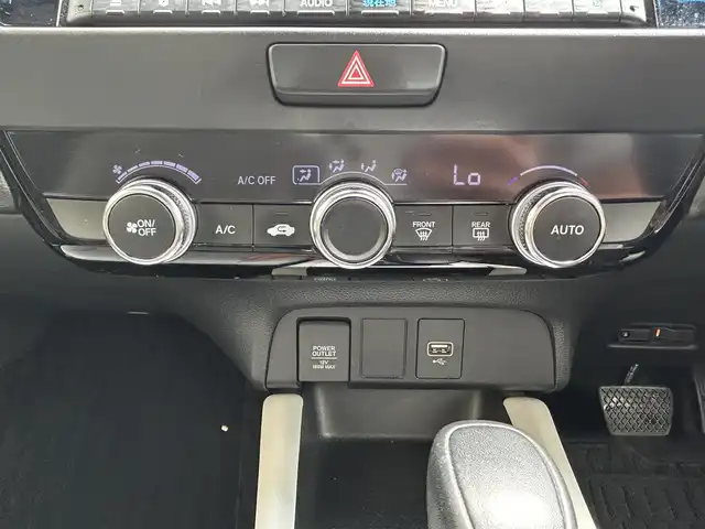 ホンダ フィット e:HEVホーム 大阪府 2020(令2)年 6.2万km ミッドナイトブルービームM 純正8インチSDナビ/（Bluetooth/フルセグTV/CD/DVD）/バックカメラ/前後コーナーセンサー/追従型クルーズコントロール/レーンキープアシスト/衝突被害軽減システム/盗難防止装置/純正ETC2.0/純正ドライブレコーダー（前後）/プッシュスタート/オートライト/オートマチックハイビーム/LEDライト/取扱説明書/スマートキー×2