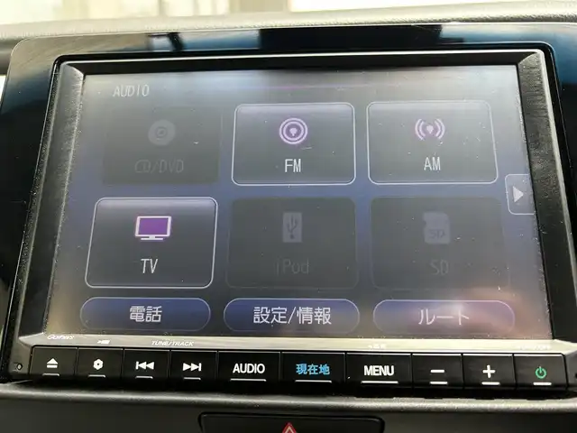ホンダ フィット e:HEVホーム 大阪府 2020(令2)年 6.2万km ミッドナイトブルービームM 純正8インチSDナビ/（Bluetooth/フルセグTV/CD/DVD）/バックカメラ/前後コーナーセンサー/追従型クルーズコントロール/レーンキープアシスト/衝突被害軽減システム/盗難防止装置/純正ETC2.0/純正ドライブレコーダー（前後）/プッシュスタート/オートライト/オートマチックハイビーム/LEDライト/取扱説明書/スマートキー×2