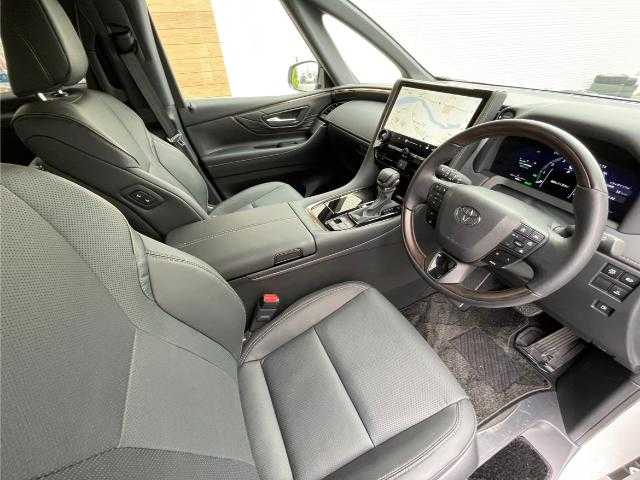 トヨタ アルファードハイブリット Z 岩手県 2024(令6)年 0.6万km プラチナホワイトパールマイカ 4WD/デジタルインナーミラー/純正フロアマット/純正１４インチディスプレイオーディオ/フルセグ/ＢＴ/ムーンルーフ/置くだけ充電/１・２列目パワーシート／ヒーター／クーラー/ステアリングヒーター/全方位モニター/前後ドラレコ/Ｄ席シートメモリー/保証書/取扱説明書