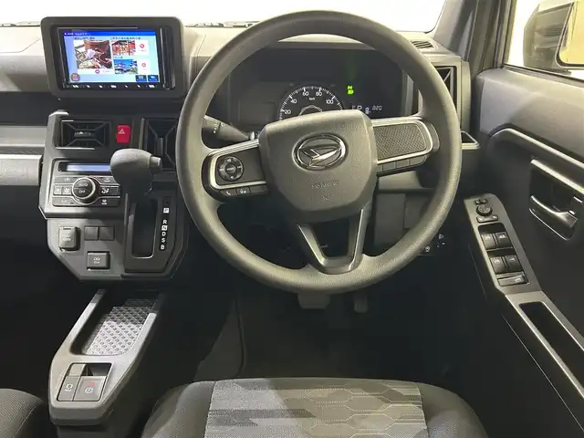 ダイハツ タフト X 愛媛県 2022(令4)年 1.4万km サンドベージュメタリック 純正ＳＤナビ（ＤＶＤ　ＣＤ　ＳＤ　Ｂｌｕｅｔｏｏｔｈ）　ガラスルーフ　バックカメラ　純正アルミホイール　ＬＥＤヘッドライト　　　前後コーナーセンサー　オートライト　オートマチックハイビーム　ＡＡＣ