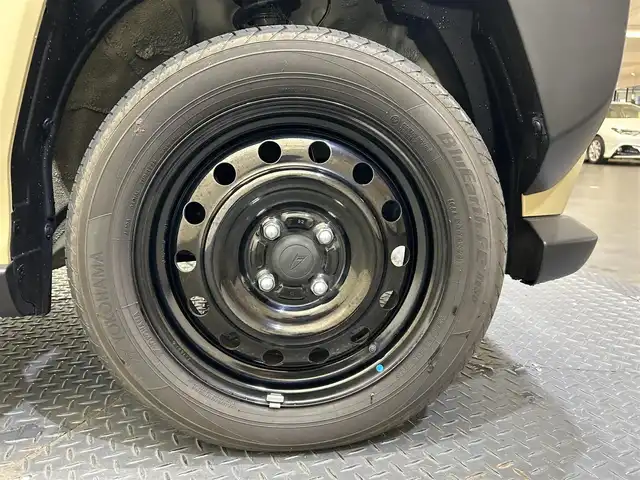 ダイハツ タフト X 愛媛県 2022(令4)年 1.4万km サンドベージュメタリック 純正ＳＤナビ（ＤＶＤ　ＣＤ　ＳＤ　Ｂｌｕｅｔｏｏｔｈ）　ガラスルーフ　バックカメラ　純正アルミホイール　ＬＥＤヘッドライト　　　前後コーナーセンサー　オートライト　オートマチックハイビーム　ＡＡＣ